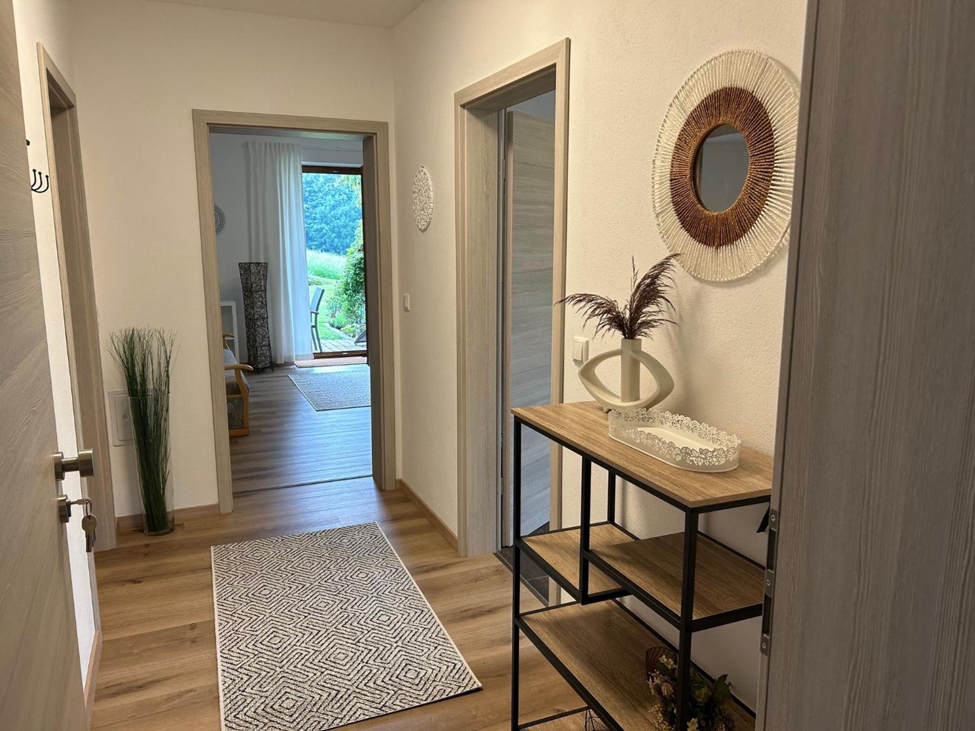 Ruhige Ferienwohnung Mit Terrasse Fuer 2 Personen Фоенштраус Екстер'єр фото